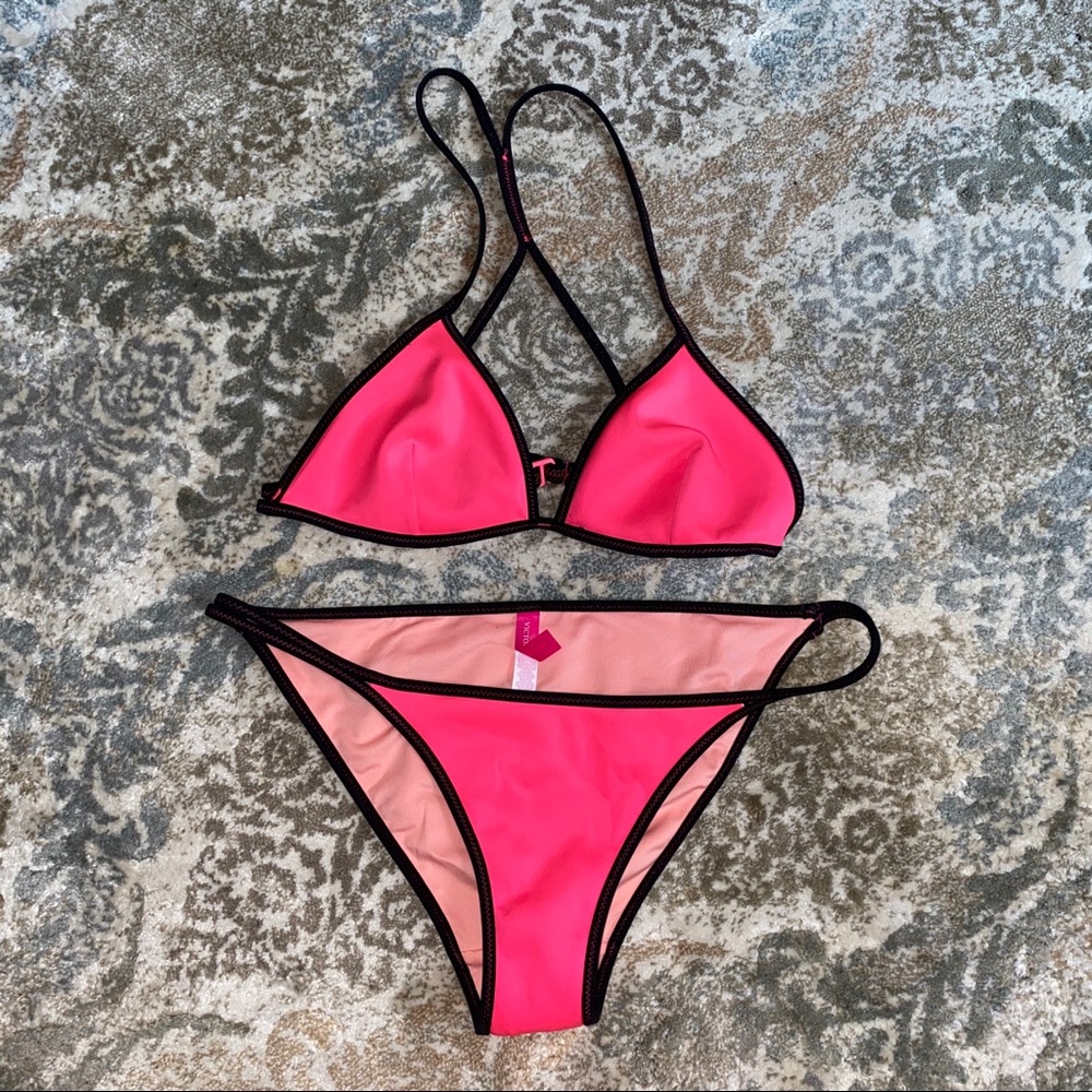 Victoria Secret Bikini! No snags on the bottom